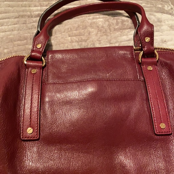 Authentic Michael Kors burgundy handbag with gold chain hardware - Picture 4 of 6